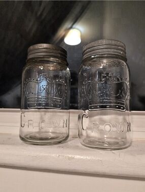 Vintage Crown Mason Jars Quart Size Set of 2 Rustic Farmhouse Kitchen Decor